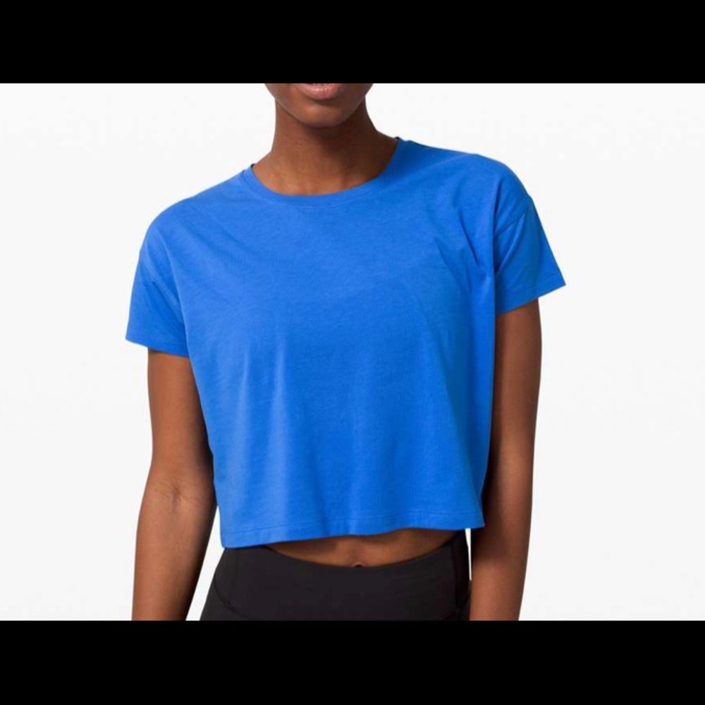 Lululemon cropped tee